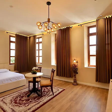 Hotel Dynasty - Boutique Shkodër